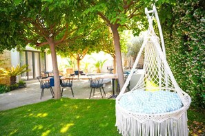 Outdoor dining - Armi Alaçatı +13 Adult Only (Cesme)