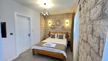 Quarto luxo | 1 quarto, roupas de cama premium, frigobar, quartos à prova de som