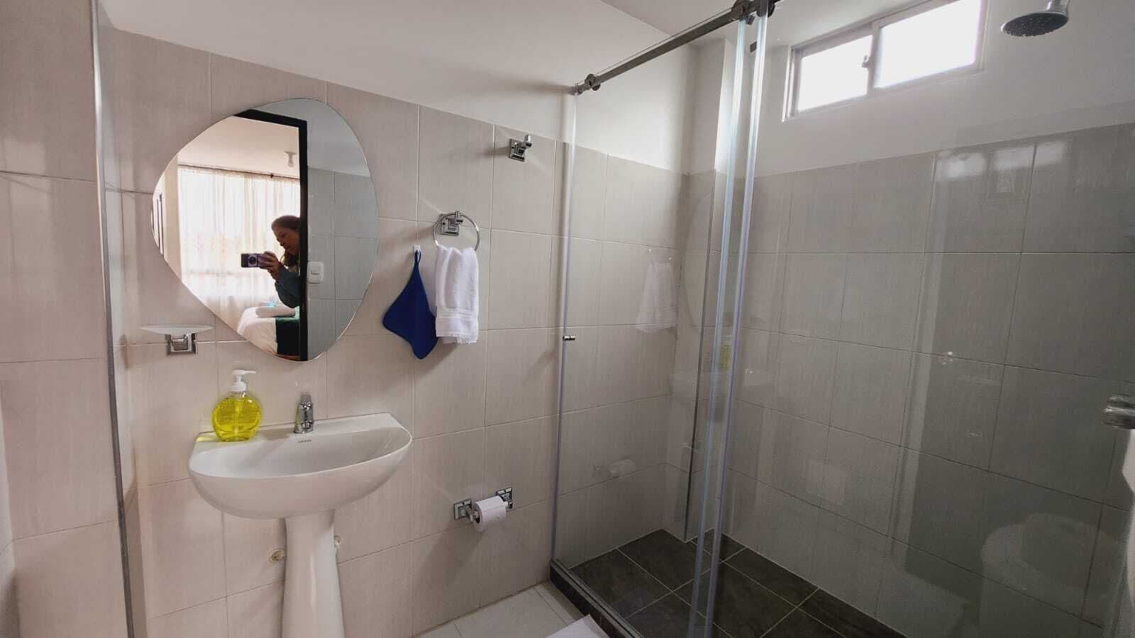 deluxe double room | bathroom
