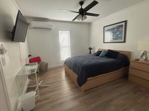 1 habitación, escritorio, tabla de planchar con plancha y wifi gratis 