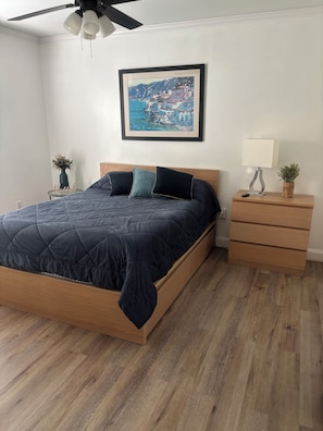 1 chambre, bureau, fer et planche à repasser, accès au Wi-Fi (inclus)