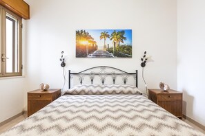 2 bedrooms, iron/ironing board