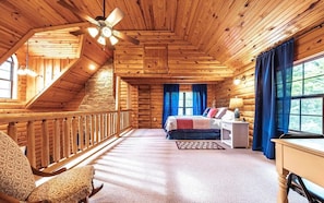 3 bedrooms, desk, iron/ironing board, free WiFi