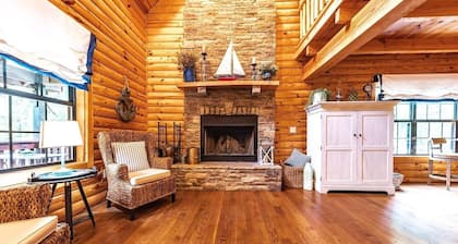 Beautiful Cabin with Hot Tub 🛁 on Nolin Lake 🌊 Mammoth Caves 🌲 W/Fireplace 🔥