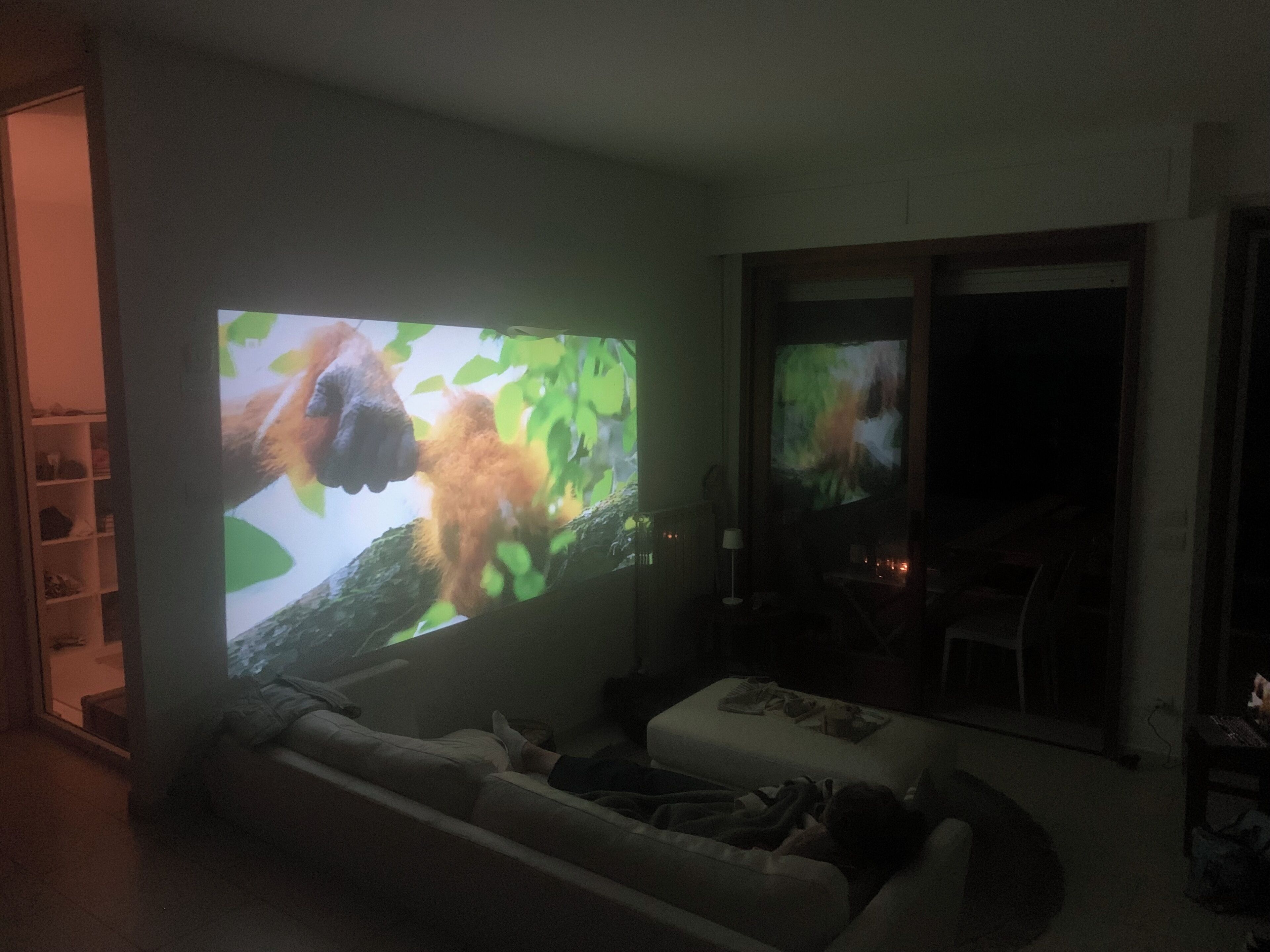 Smart-TV, bøker, musikkbibliotek og PC-skjermer