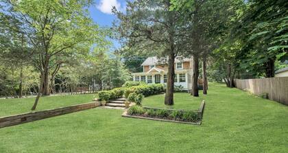 Cozy Sag Harbor Home Minutes from the Beach, Restaurants, Town Shopping