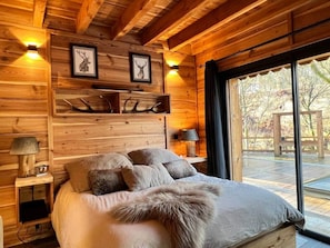 7 chambres, coffres-forts dans les chambres, fer et planche Ă repasser