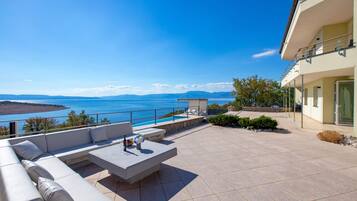 Villa, Smoking | 5 bedrooms