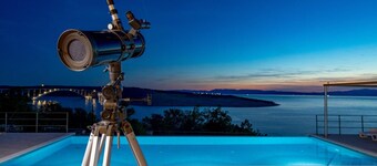 Villa O tro With Pool