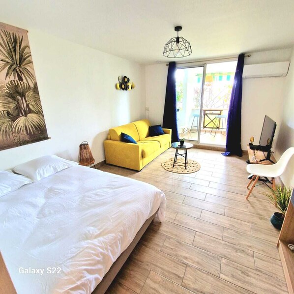 1 bedroom, iron/ironing board, WiFi, bed sheets