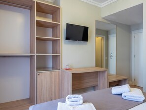 Deluxe tweepersoonskamer | Hypoallergeen beddengoed, geluiddichte muren, gratis wifi, beddengoed