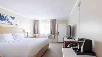 1 King Bed | In-room safe, desk, blackout drapes, iron/ironing board