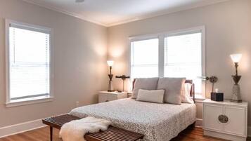 2 bedrooms, desk, iron/ironing board, free WiFi