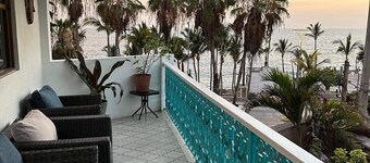 4,000 sq ft 6 bed ocean Villa w/housekeeping included!!