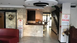 Reception - KLAZOMENAİ MARİNA HOTEL (Urla)