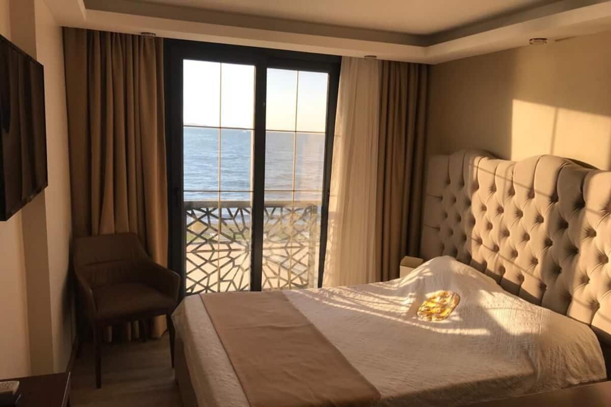 Classic Room, 1 Bedroom, Smoking, Sea View