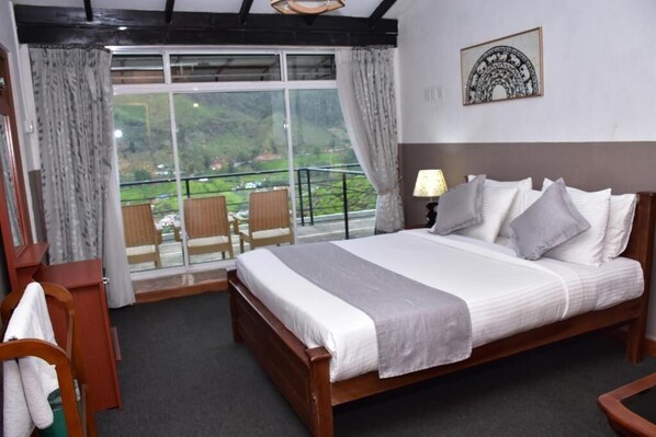 Deluxe Double Room - Mount View Hotel (Nuwara Eliya)