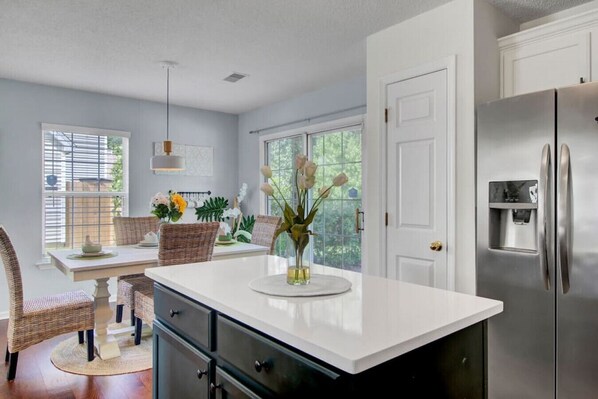 Dining - House with Backyard near the Charleston Naval Base (North Charleston)