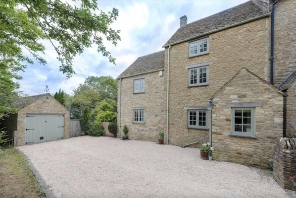 Cottage | Exterior