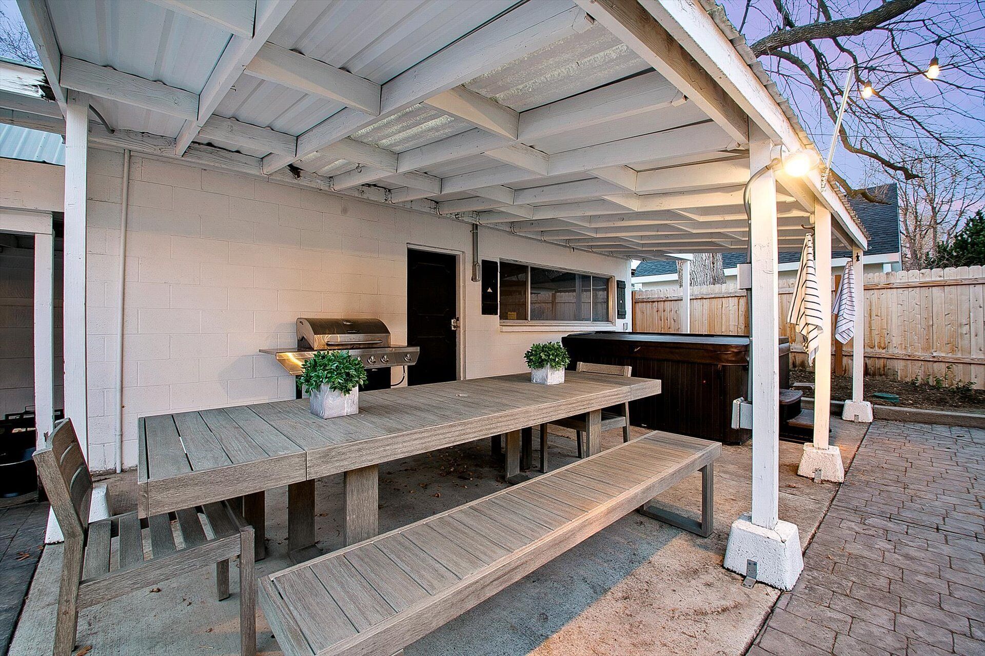 Outdoor dining
