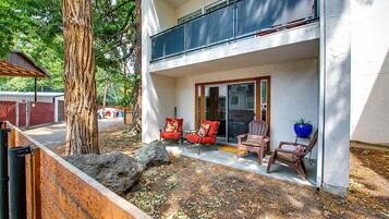 Khuôn viên nơi lưu trú