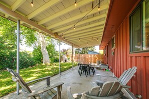 Property grounds - Millie's Mid-century Magic (Boise)