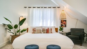 Room - Elm Grove Elegance (Boise)