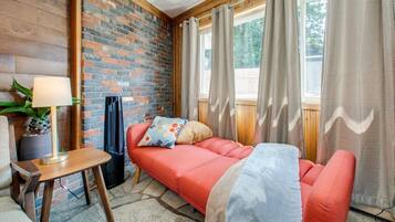 House, Multiple Beds, Kitchen, Garden View (State East - #1417) | 4 bedrooms, individually decorated, individually furnished, free WiFi