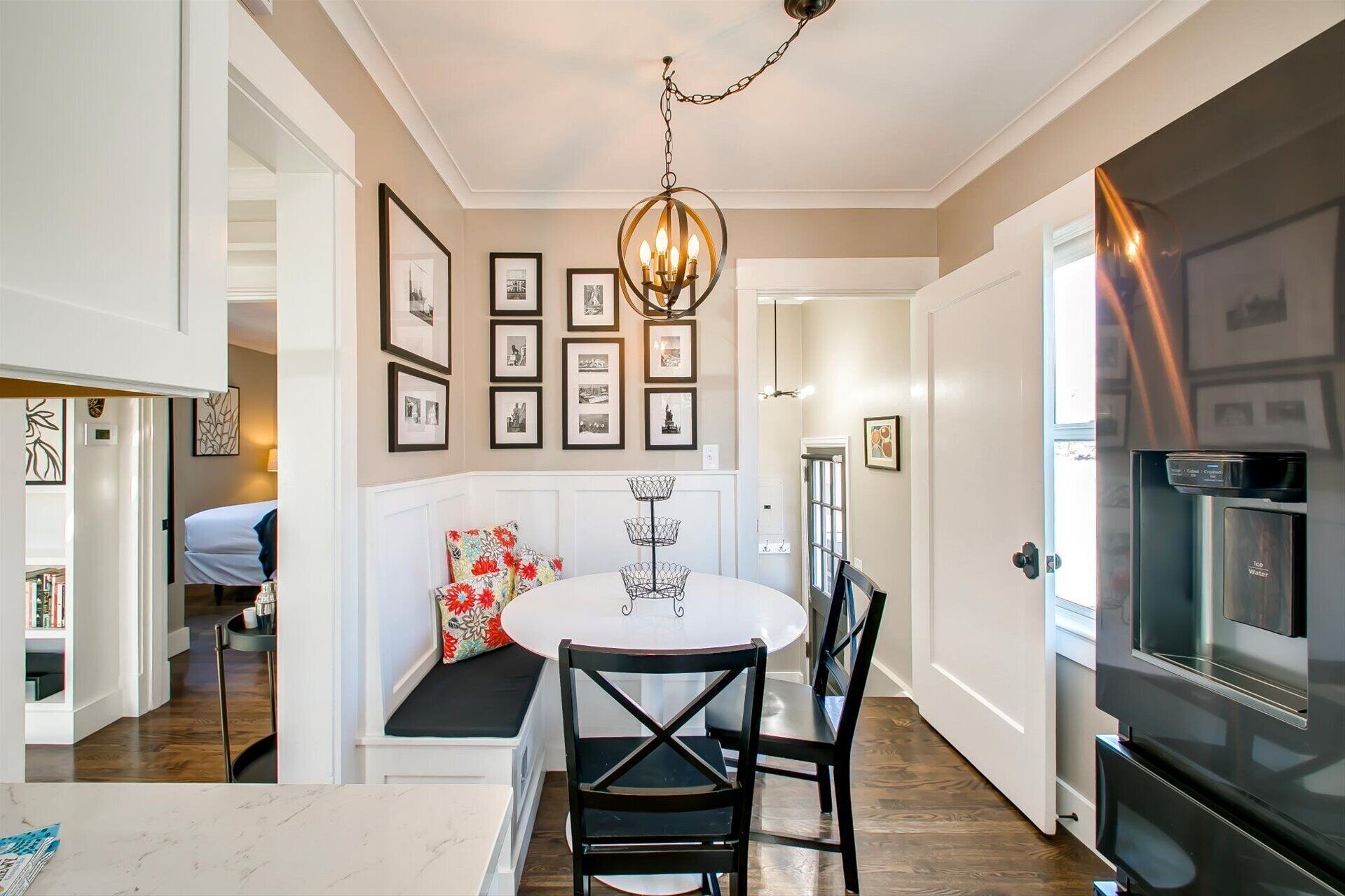 平房, 1 張加大雙人床和 1 張沙發床, 廚房, 花園景觀 (Brumback - #2116) | 用餐區