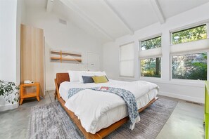 Apartment, 1 King Bed with Sofa bed, Patio, Garden View (Coston - #506) | 1 bedroom, individually decorated, individually furnished, free WiFi - The Modern Studio (Boise)