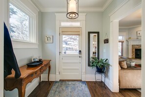 Interior - The Gray Gable (Boise)