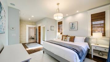 House, Multiple Beds, Fireplace (18th - #1212) | 4 bedrooms, individually decorated, individually furnished, free WiFi