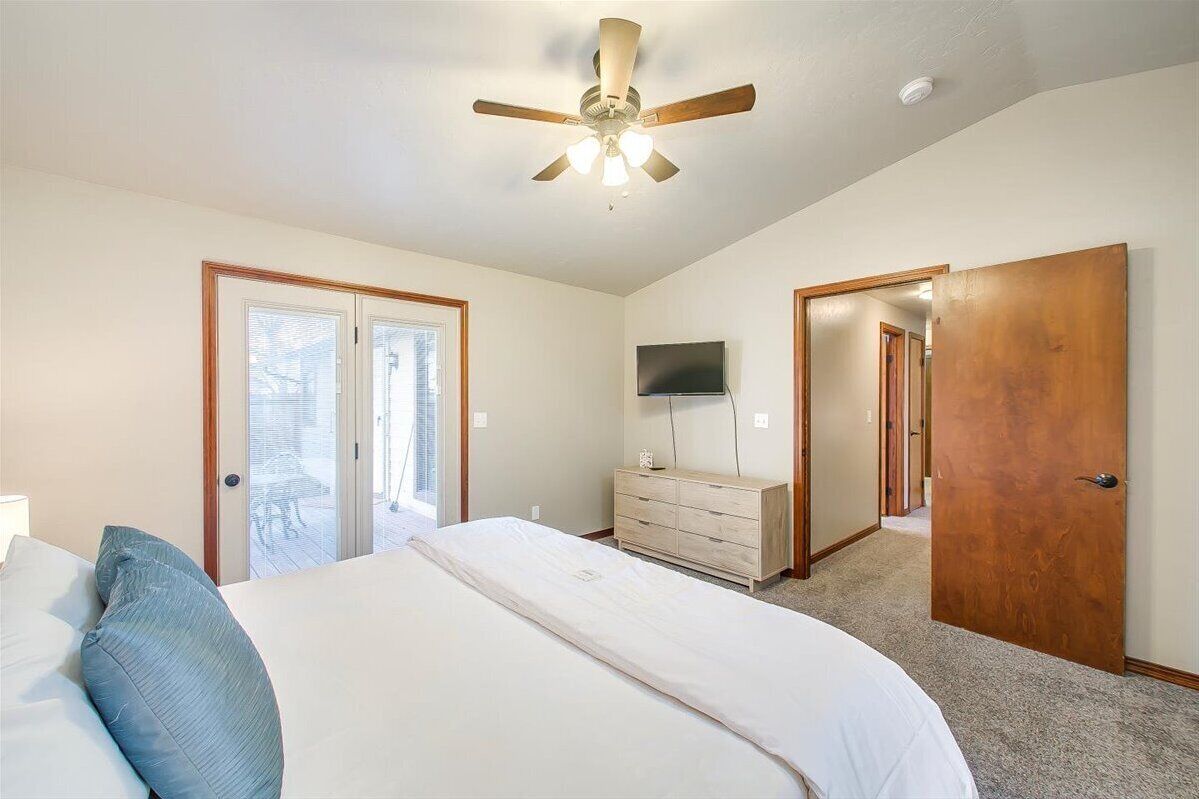 3 bedrooms, individually decorated, individually furnished, free WiFi