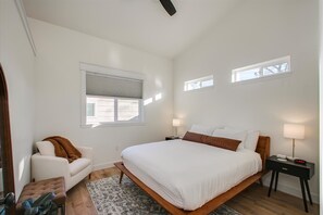 Huis, 1 queensize bed met slaapbank, open haard, uitzicht op tuin (Rossi - #1413) | 1 slaapkamer, individueel gedecoreerd, individueel gemeubileerd