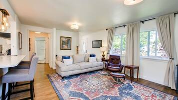 House, Multiple Beds, Kitchen (30th - #896) | Interior