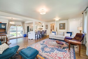 獨棟房屋, 多張床, 廚房 (30th - #896) | 起居區