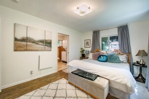 2 habitaciones, decoración personalizada y muebles diferentes 