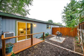 Property grounds - Norton's River Crossing (Boise)