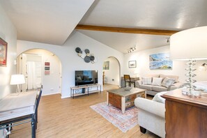 Condo, Multiple Beds, Patio, Garden View (Norfolk - #3178) | Living area - Norton's River Crossing (Boise)