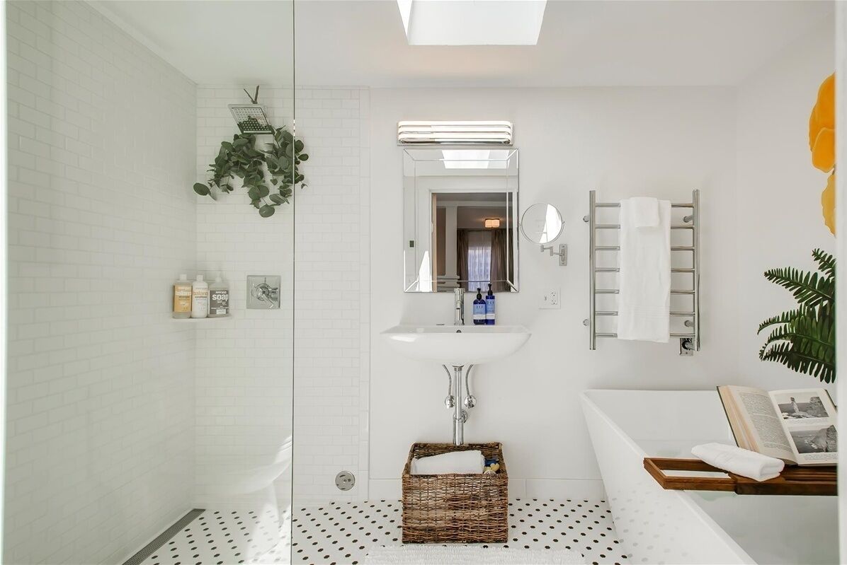 Casa, 1 cama King size, cocina, vista al jardín (Vermont - #1320) | Baño | Amenidades de baño de diseñador, toallas, papel de baño 