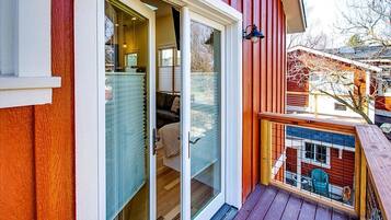 House, 1 Queen Bed, Fireplace (6th St - #1618) | Property grounds