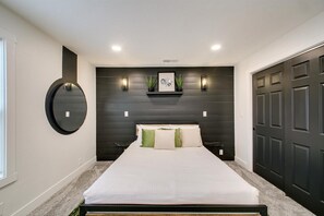 House, Multiple Beds, Kitchen, City View (Edson - #2712) | 3 bedrooms, individually decorated, individually furnished, free WiFi - The Edson (Boise)