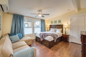 Apartment, 1 Queen Bed, Kitchen (8th - #1704) | 1 bedroom, individually decorated, individually furnished, free WiFi