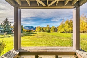 Property grounds - Teleidoscope Retreat (Sun Valley)