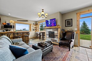 Smart TV, ping pong, books