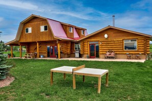 Exterior - Ranchland Private Suite on 80 acre ranch, 15 min from Kamloops! (Knutsford)