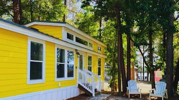 Superior Cabin, 2 Bedrooms, Lake View | Individually decorated, individually furnished, laptop workspace