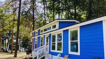 ์ํผ๋ฆฌ์ด ์บ๋น, ์นจ์ค 2๊ฐ, ํธ์ ์ ๋ง | ๊ฐ๊ฐ ๋ค๋ฅธ ์คํ์ผ์ ์ธํ
๋ฆฌ์ด, ๊ฐ๊ฐ ๋ค๋ฅด๊ฒ ๊ฐ๊ตฌ ๋น์น, ๋
ธํธ๋ถ ์์
๊ณต๊ฐ, ๋ค๋ฆฌ๋ฏธ/๋ค๋ฆฌ๋ฏธํ