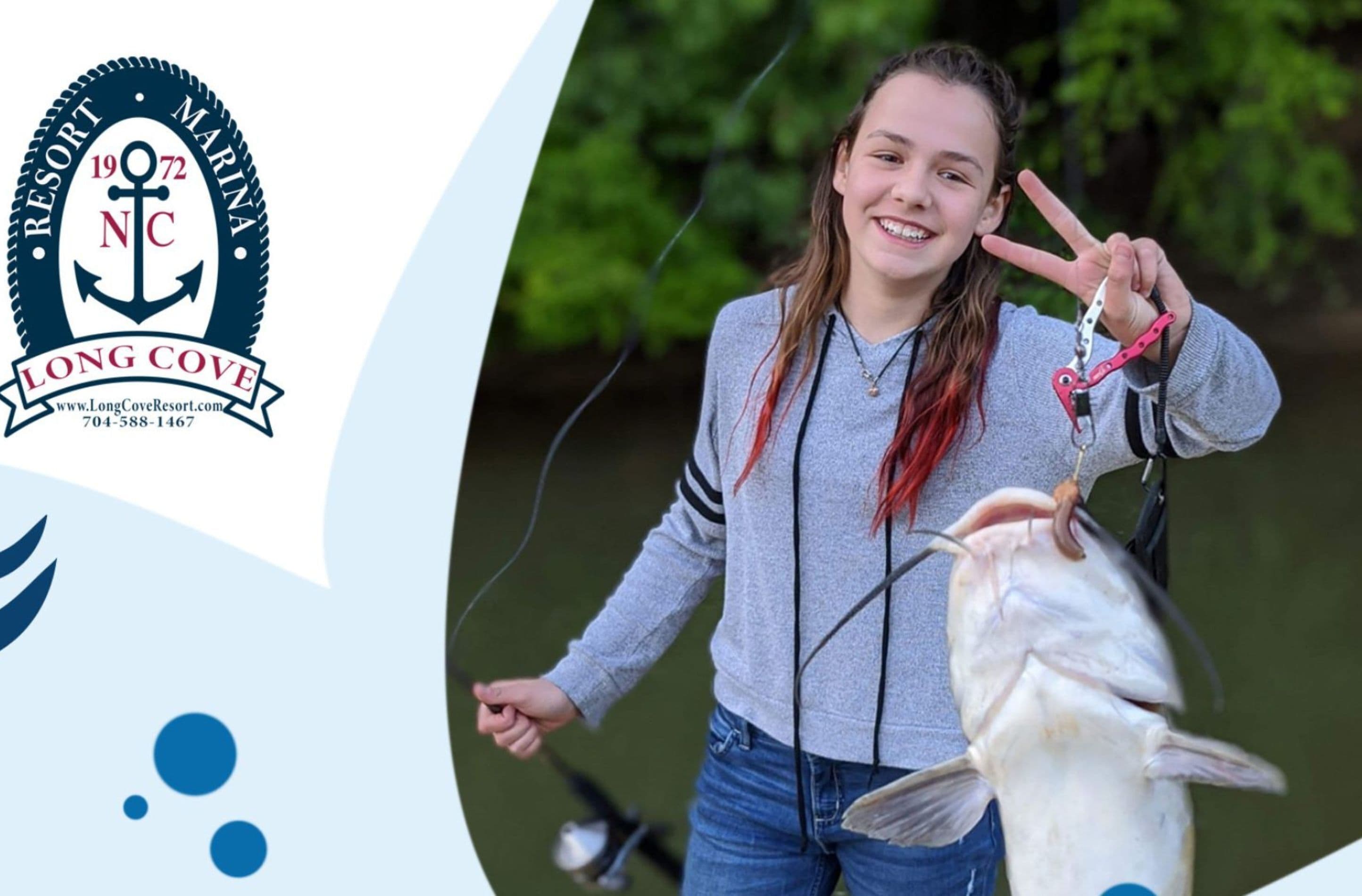 Logo med teksten 'Resort Marina Long Cove' og en webadresse.