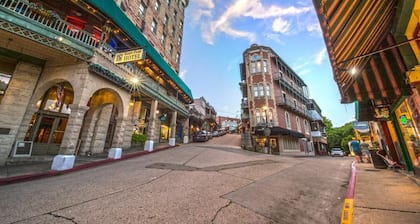 Eclectic Upper Loft Downtown